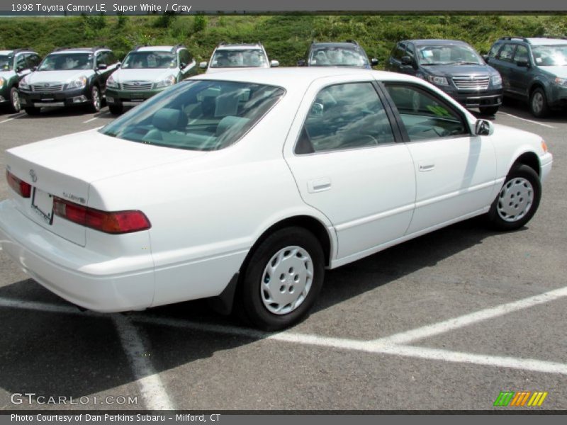 Super White / Gray 1998 Toyota Camry LE