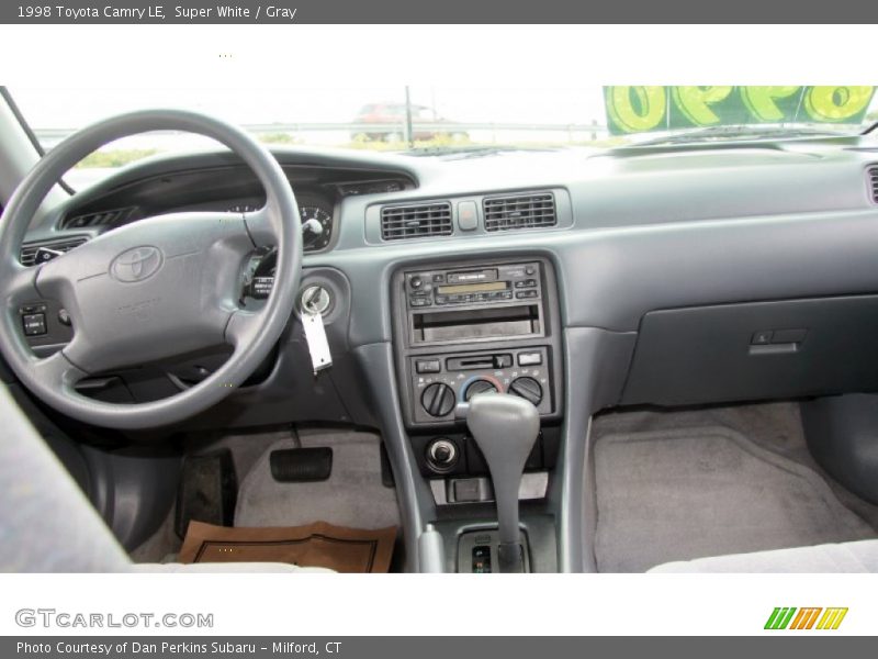 Super White / Gray 1998 Toyota Camry LE
