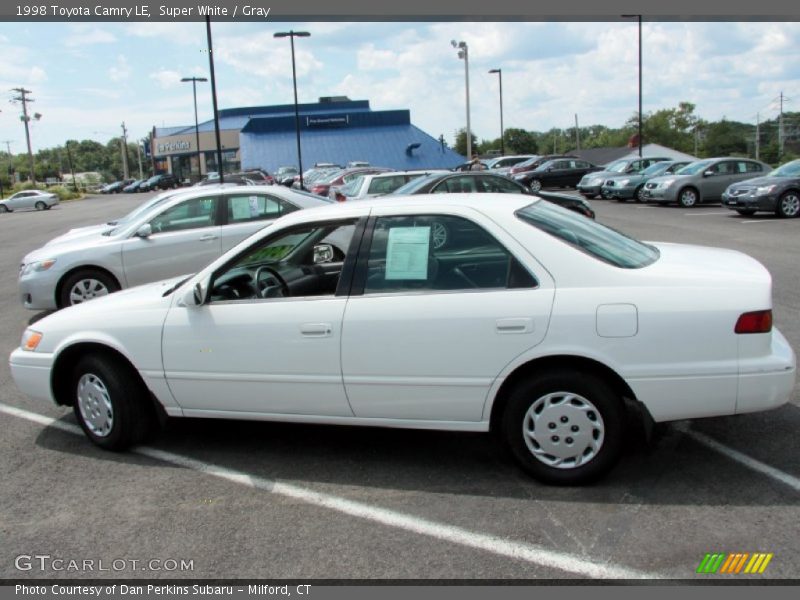 Super White / Gray 1998 Toyota Camry LE