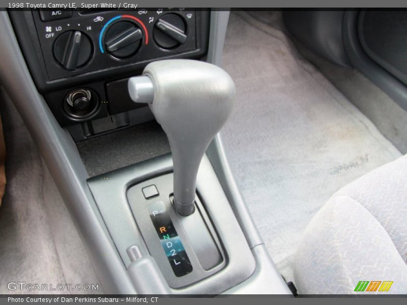 Super White / Gray 1998 Toyota Camry LE
