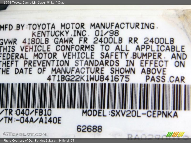 Super White / Gray 1998 Toyota Camry LE