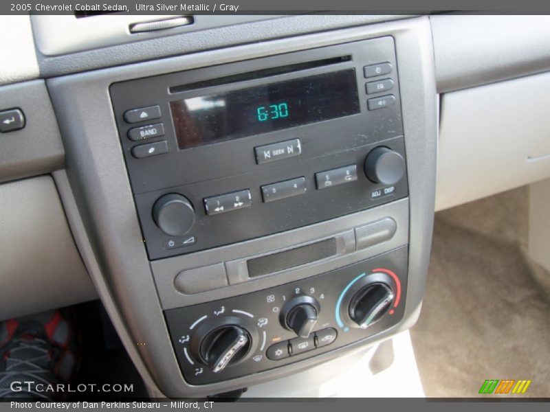 Ultra Silver Metallic / Gray 2005 Chevrolet Cobalt Sedan