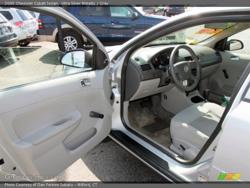 Ultra Silver Metallic / Gray 2005 Chevrolet Cobalt Sedan