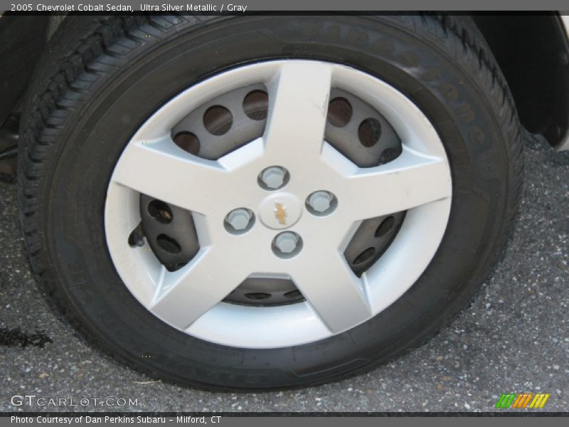 Ultra Silver Metallic / Gray 2005 Chevrolet Cobalt Sedan