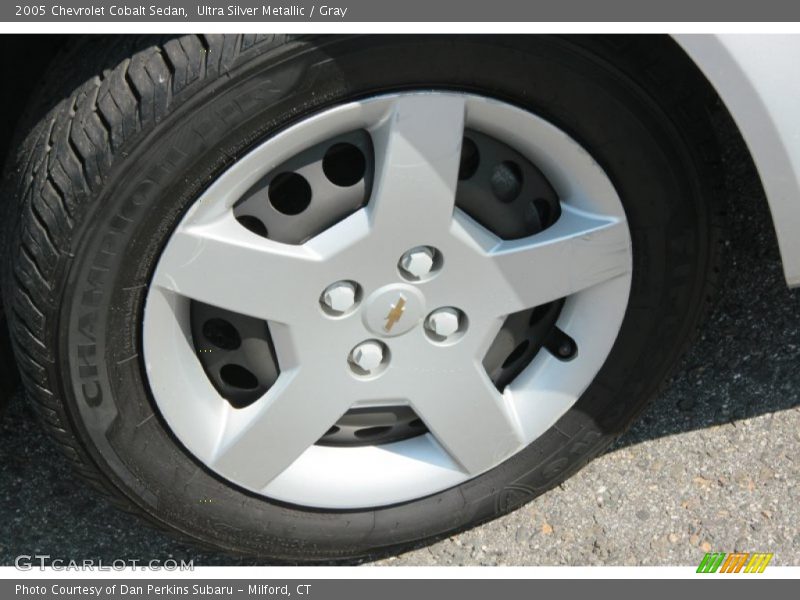 Ultra Silver Metallic / Gray 2005 Chevrolet Cobalt Sedan