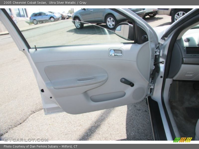 Ultra Silver Metallic / Gray 2005 Chevrolet Cobalt Sedan