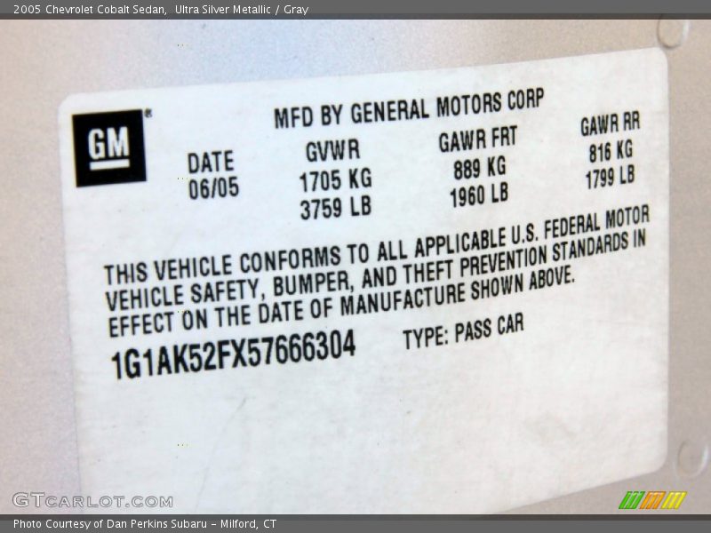 Ultra Silver Metallic / Gray 2005 Chevrolet Cobalt Sedan