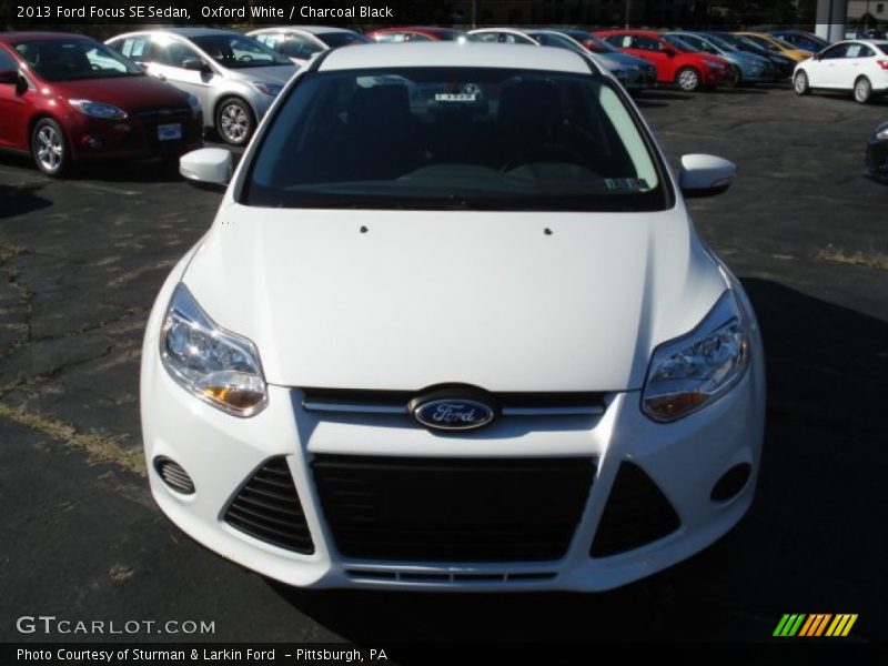 Oxford White / Charcoal Black 2013 Ford Focus SE Sedan