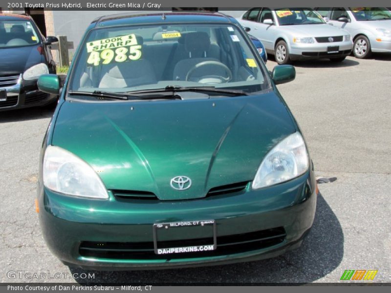 Electric Green Mica / Gray 2001 Toyota Prius Hybrid