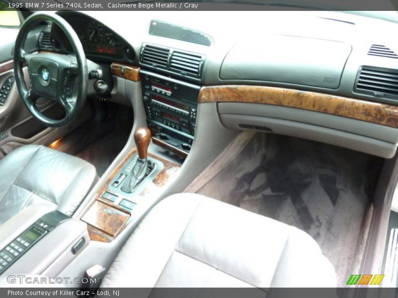 Dashboard of 1995 7 Series 740iL Sedan