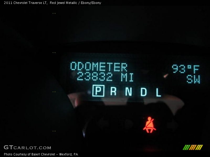 Red Jewel Metallic / Ebony/Ebony 2011 Chevrolet Traverse LT