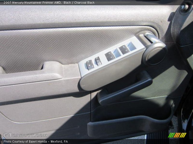 Black / Charcoal Black 2007 Mercury Mountaineer Premier AWD