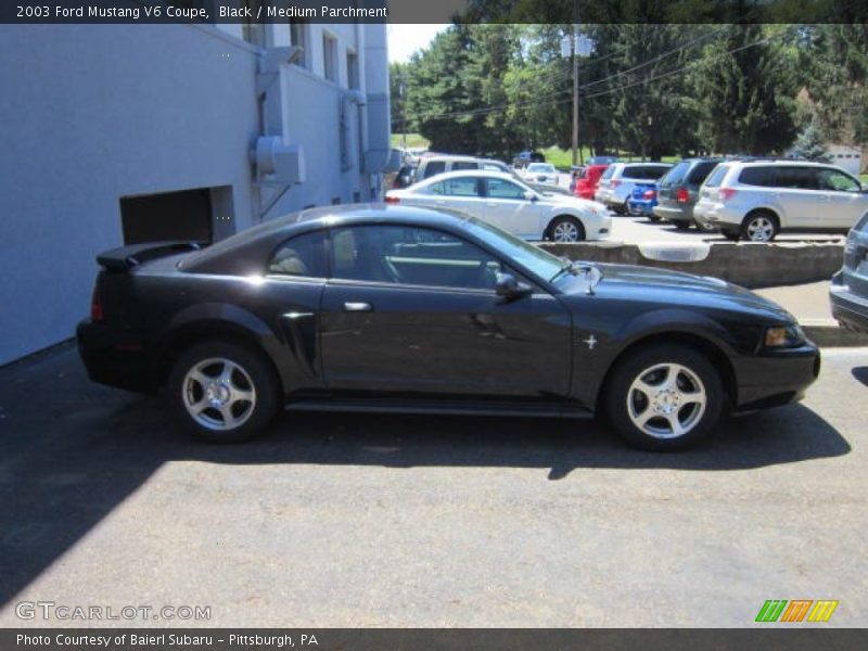 Black / Medium Parchment 2003 Ford Mustang V6 Coupe