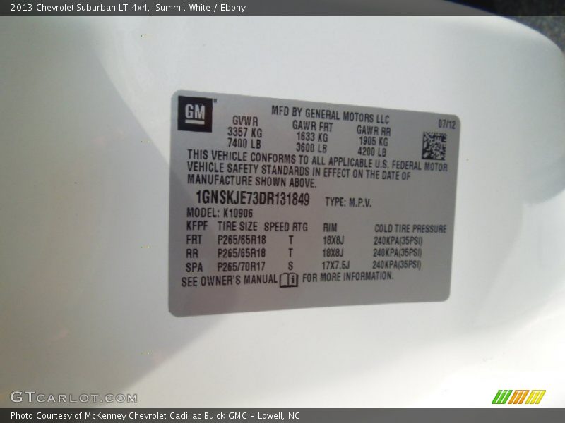 Summit White / Ebony 2013 Chevrolet Suburban LT 4x4