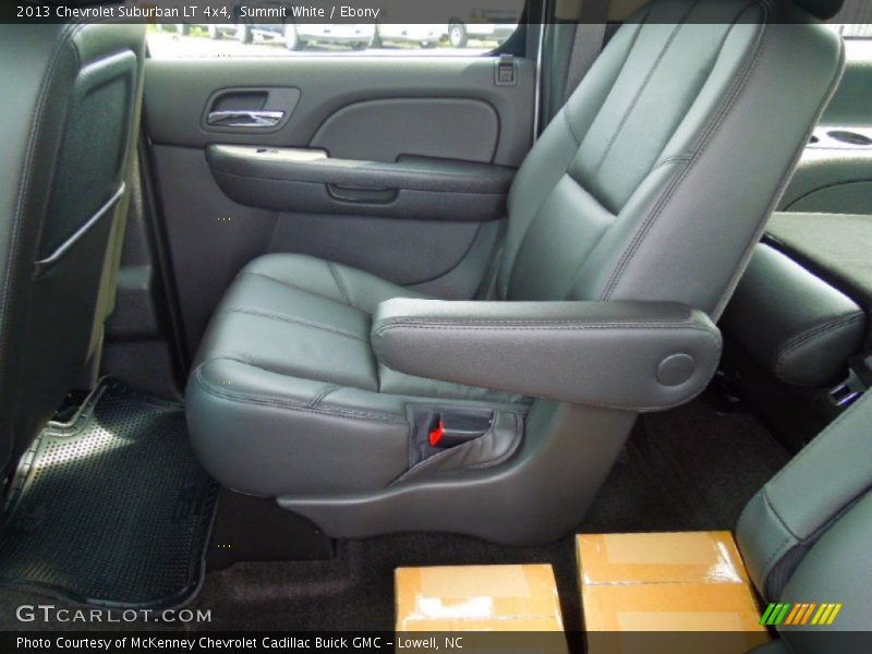Summit White / Ebony 2013 Chevrolet Suburban LT 4x4