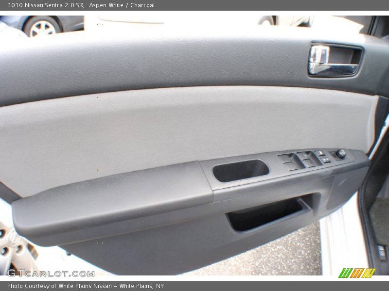Aspen White / Charcoal 2010 Nissan Sentra 2.0 SR