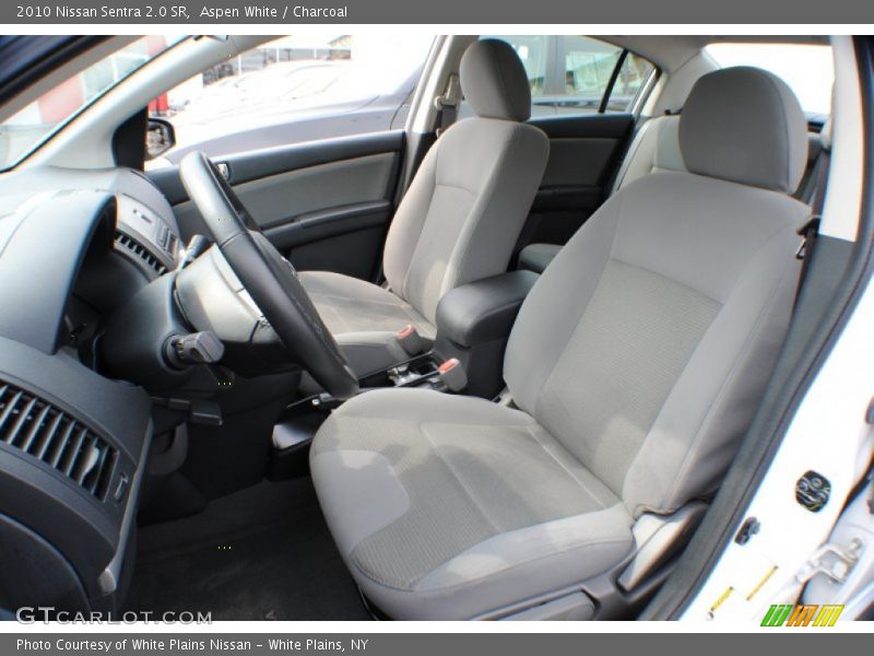 Aspen White / Charcoal 2010 Nissan Sentra 2.0 SR