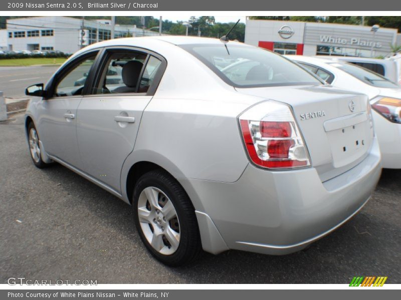 Brilliant Silver / Charcoal 2009 Nissan Sentra 2.0 S