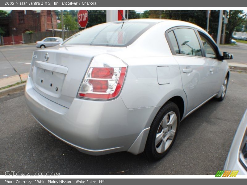 Brilliant Silver / Charcoal 2009 Nissan Sentra 2.0 S