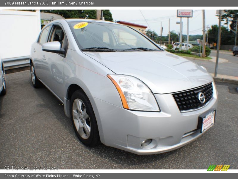 Brilliant Silver / Charcoal 2009 Nissan Sentra 2.0 S