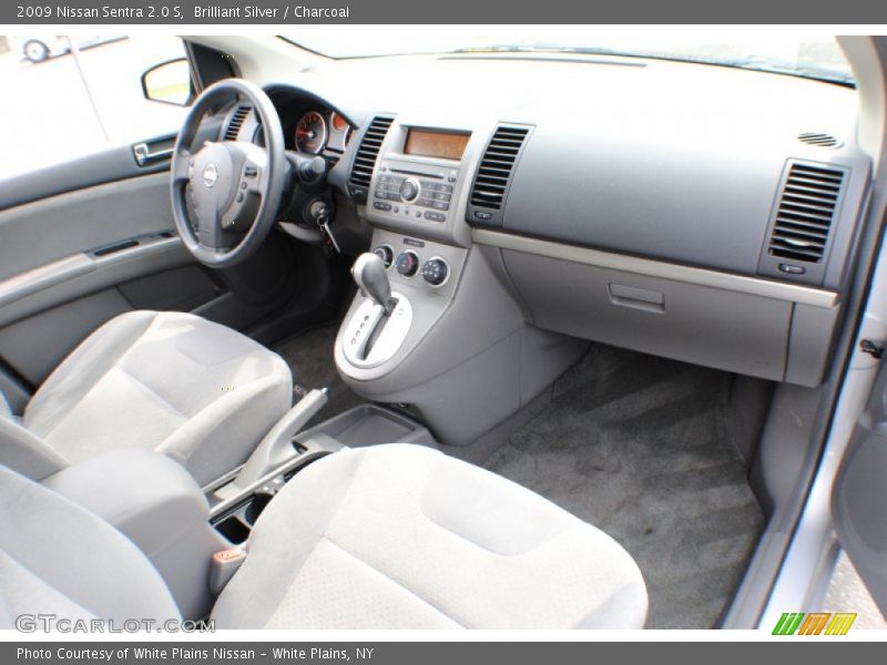 Brilliant Silver / Charcoal 2009 Nissan Sentra 2.0 S