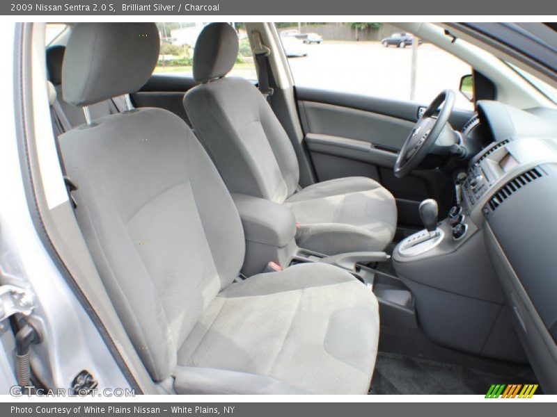 Brilliant Silver / Charcoal 2009 Nissan Sentra 2.0 S