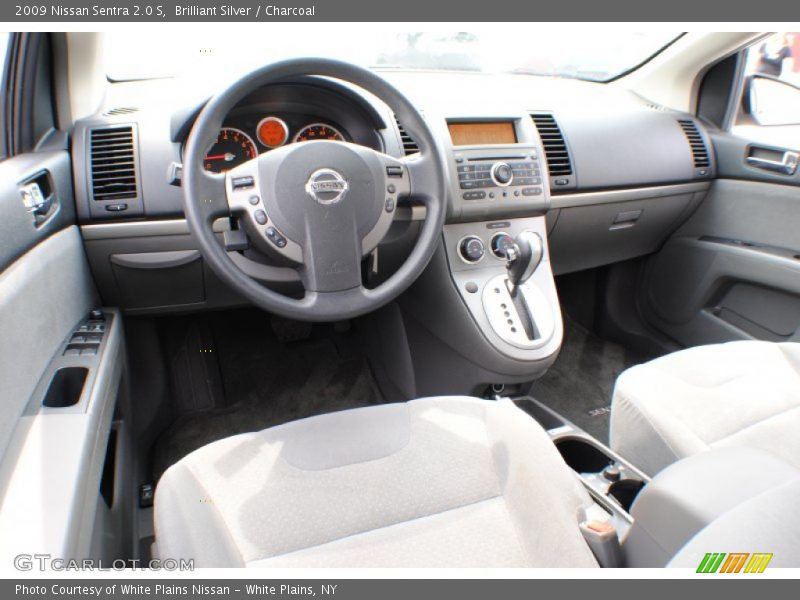 Brilliant Silver / Charcoal 2009 Nissan Sentra 2.0 S