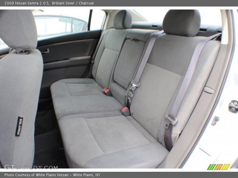 Brilliant Silver / Charcoal 2009 Nissan Sentra 2.0 S