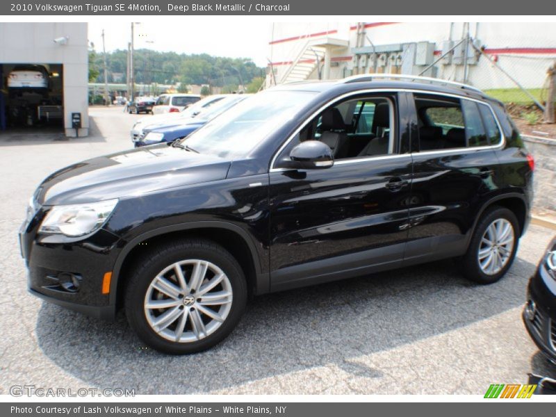 Deep Black Metallic / Charcoal 2010 Volkswagen Tiguan SE 4Motion