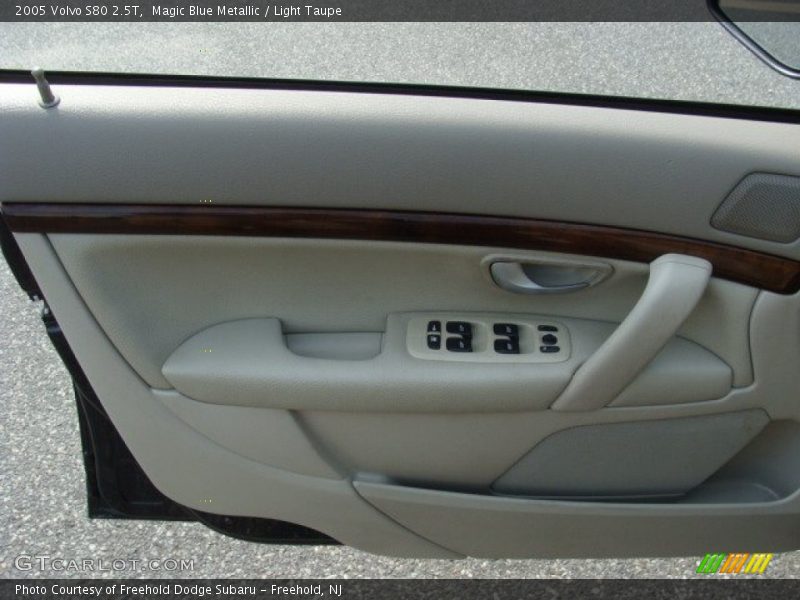 Magic Blue Metallic / Light Taupe 2005 Volvo S80 2.5T
