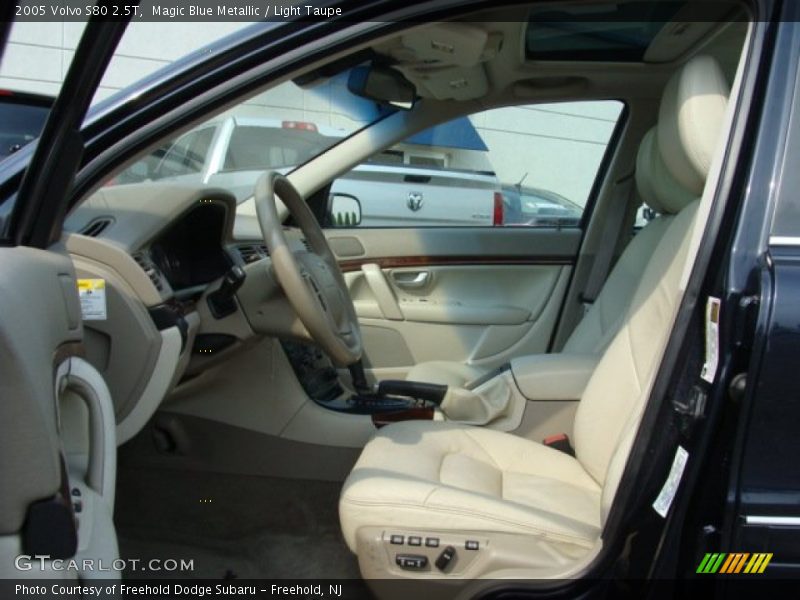 Magic Blue Metallic / Light Taupe 2005 Volvo S80 2.5T