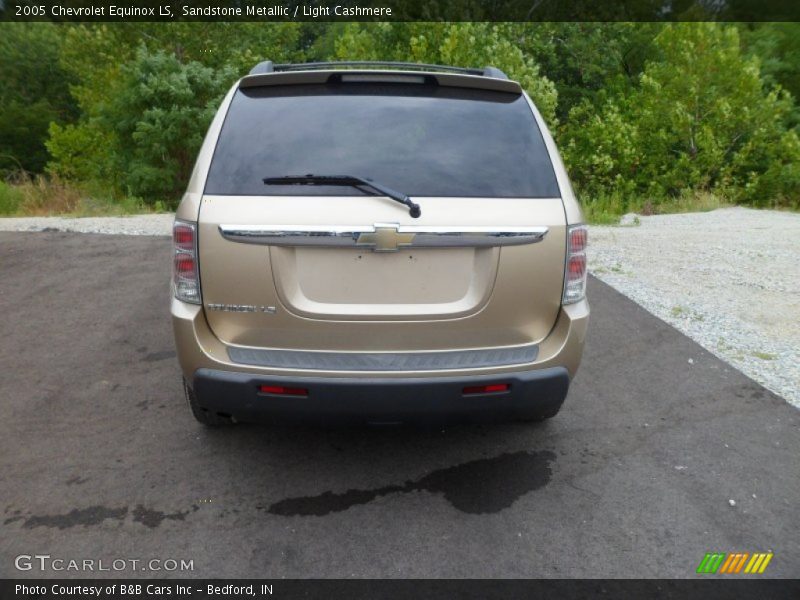 Sandstone Metallic / Light Cashmere 2005 Chevrolet Equinox LS