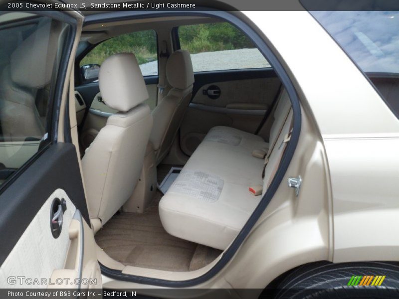 Sandstone Metallic / Light Cashmere 2005 Chevrolet Equinox LS