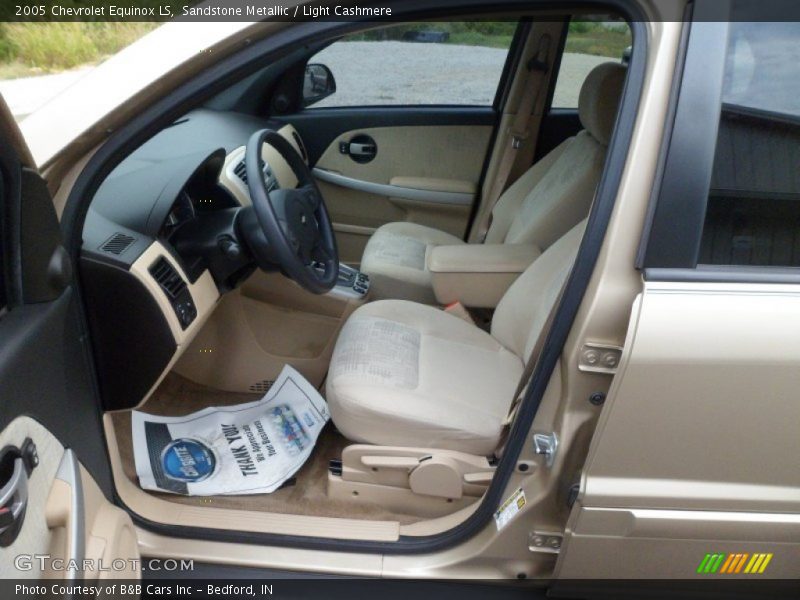 Sandstone Metallic / Light Cashmere 2005 Chevrolet Equinox LS