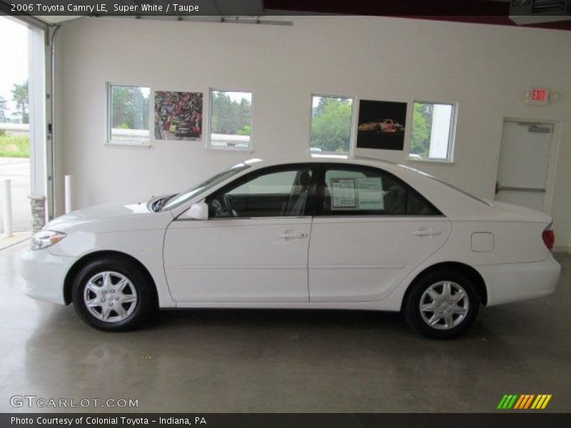 Super White / Taupe 2006 Toyota Camry LE