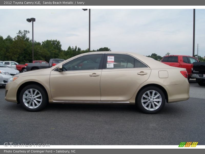 Sandy Beach Metallic / Ivory 2012 Toyota Camry XLE