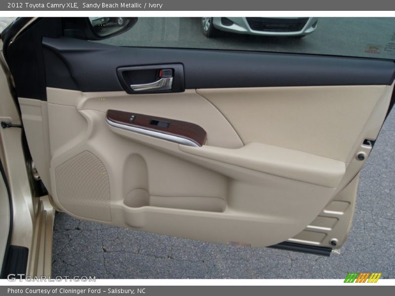 Sandy Beach Metallic / Ivory 2012 Toyota Camry XLE