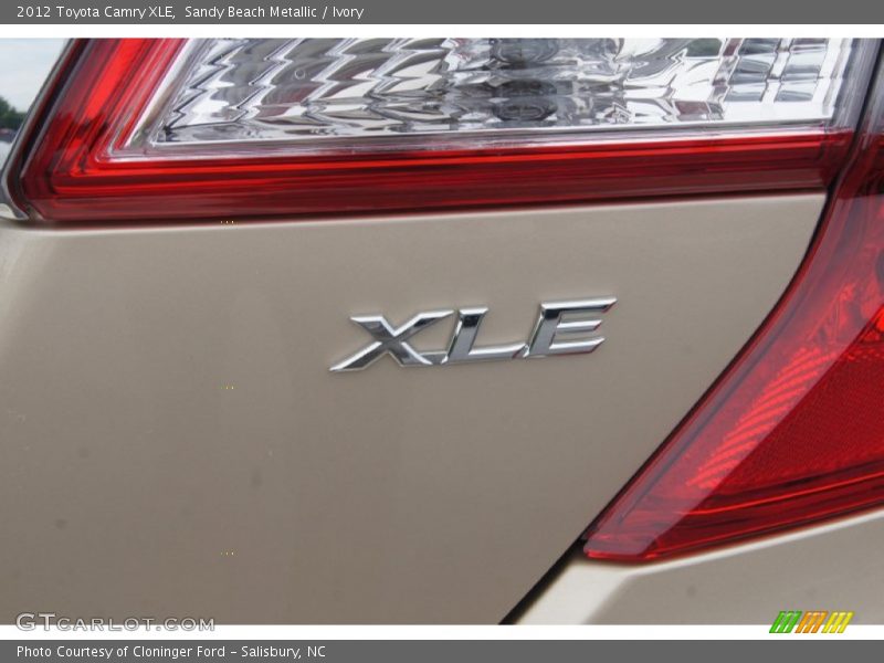 Sandy Beach Metallic / Ivory 2012 Toyota Camry XLE