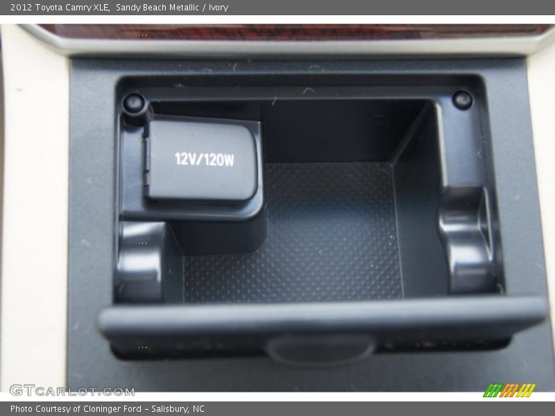 Sandy Beach Metallic / Ivory 2012 Toyota Camry XLE