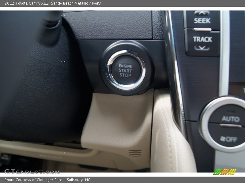 Sandy Beach Metallic / Ivory 2012 Toyota Camry XLE