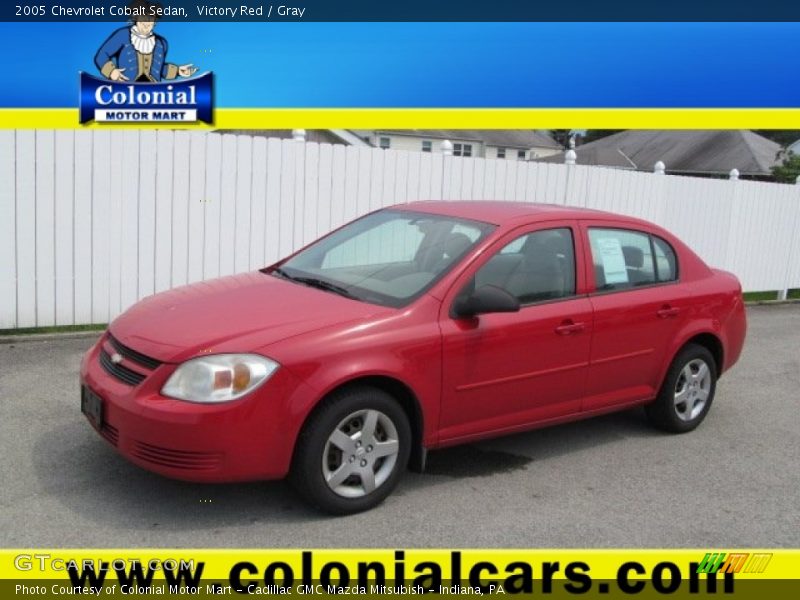 Victory Red / Gray 2005 Chevrolet Cobalt Sedan