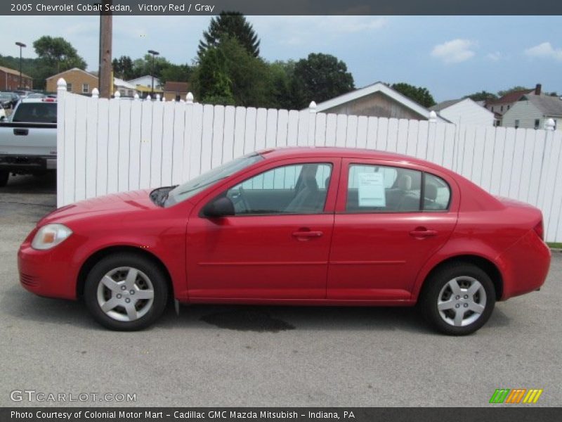 Victory Red / Gray 2005 Chevrolet Cobalt Sedan