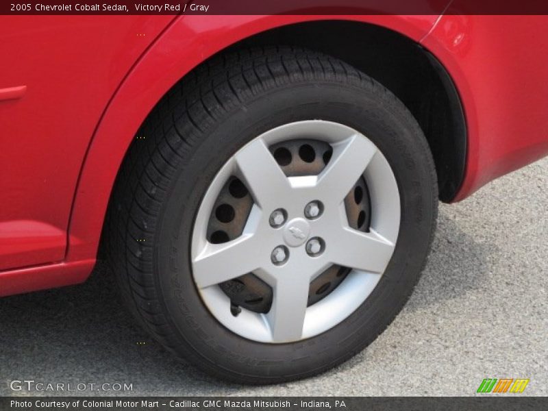 Victory Red / Gray 2005 Chevrolet Cobalt Sedan