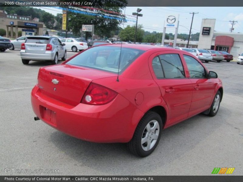 Victory Red / Gray 2005 Chevrolet Cobalt Sedan
