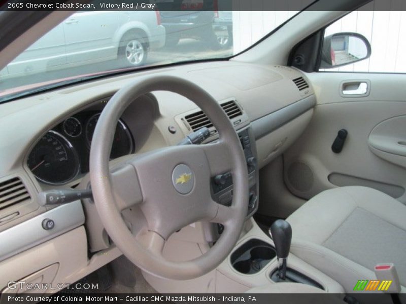 Victory Red / Gray 2005 Chevrolet Cobalt Sedan