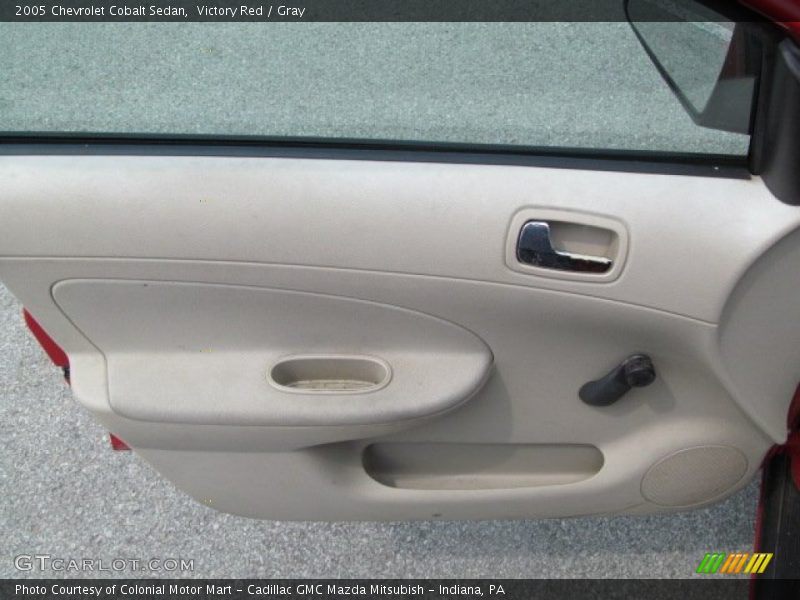 Victory Red / Gray 2005 Chevrolet Cobalt Sedan