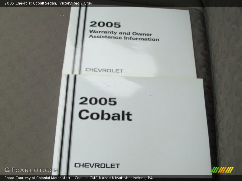 Victory Red / Gray 2005 Chevrolet Cobalt Sedan