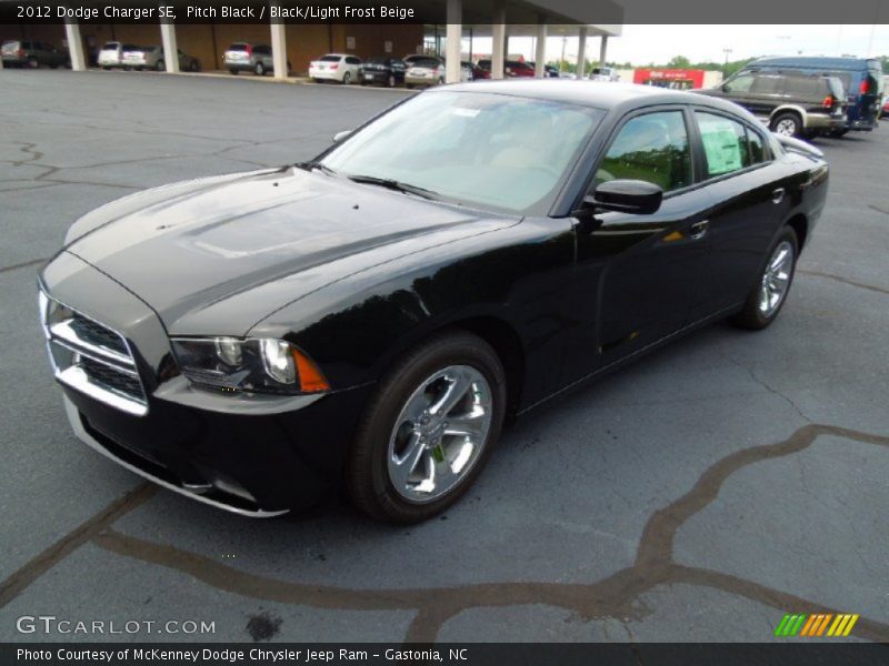 Pitch Black / Black/Light Frost Beige 2012 Dodge Charger SE
