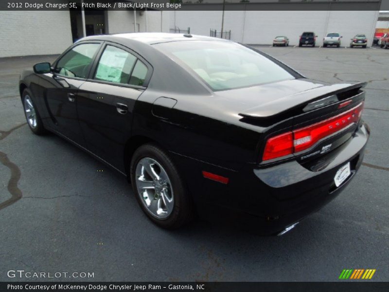 Pitch Black / Black/Light Frost Beige 2012 Dodge Charger SE