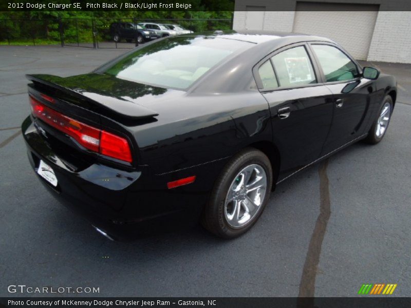 Pitch Black / Black/Light Frost Beige 2012 Dodge Charger SE